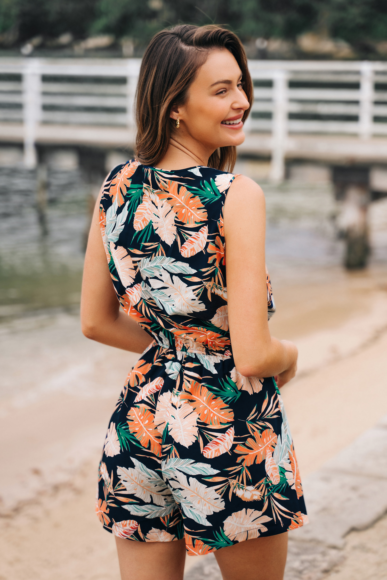 Combishort sans manches zippé à imprimé tropical