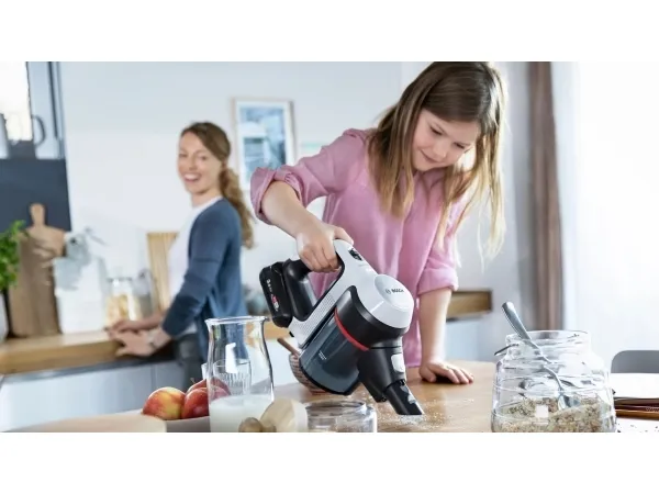 Bosch Unlimited 7 BCS711XXL - Støvsuger - pind/håndholdt (2-i-1) - uden pose - ledningsfri - hvid - 1 batteri, inkluderet oplader