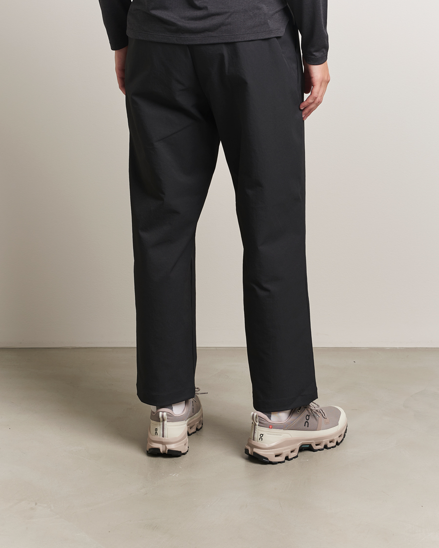 ON Cloudrock Low Waterproof Cinder/Fog