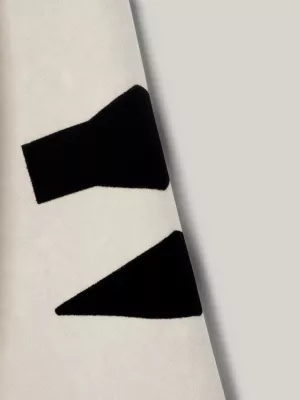 Moletom cropped unissex com estampa nas costas e modelagem ampla