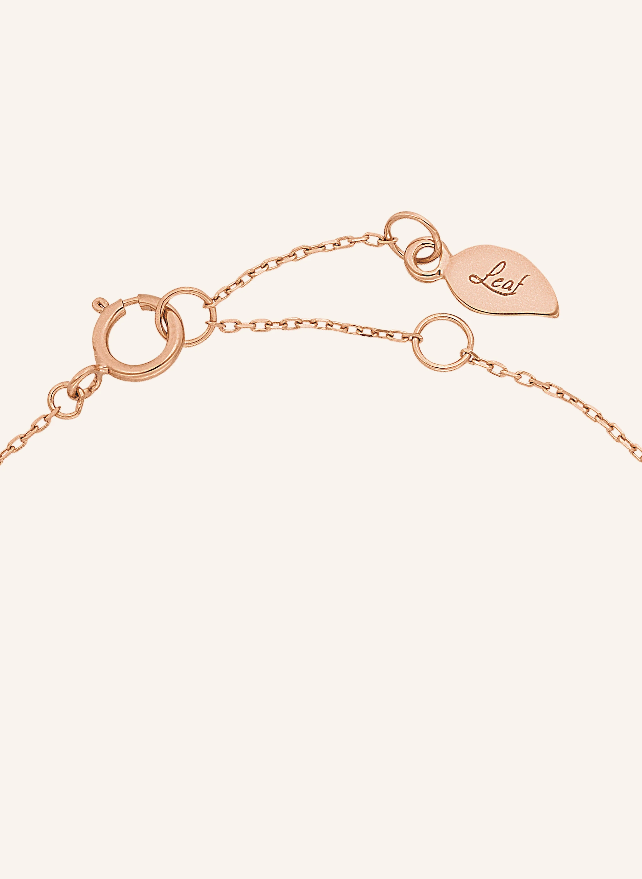 Leaf Halskette CIRCLE aus 18 Karat Roségold mit Diamanten