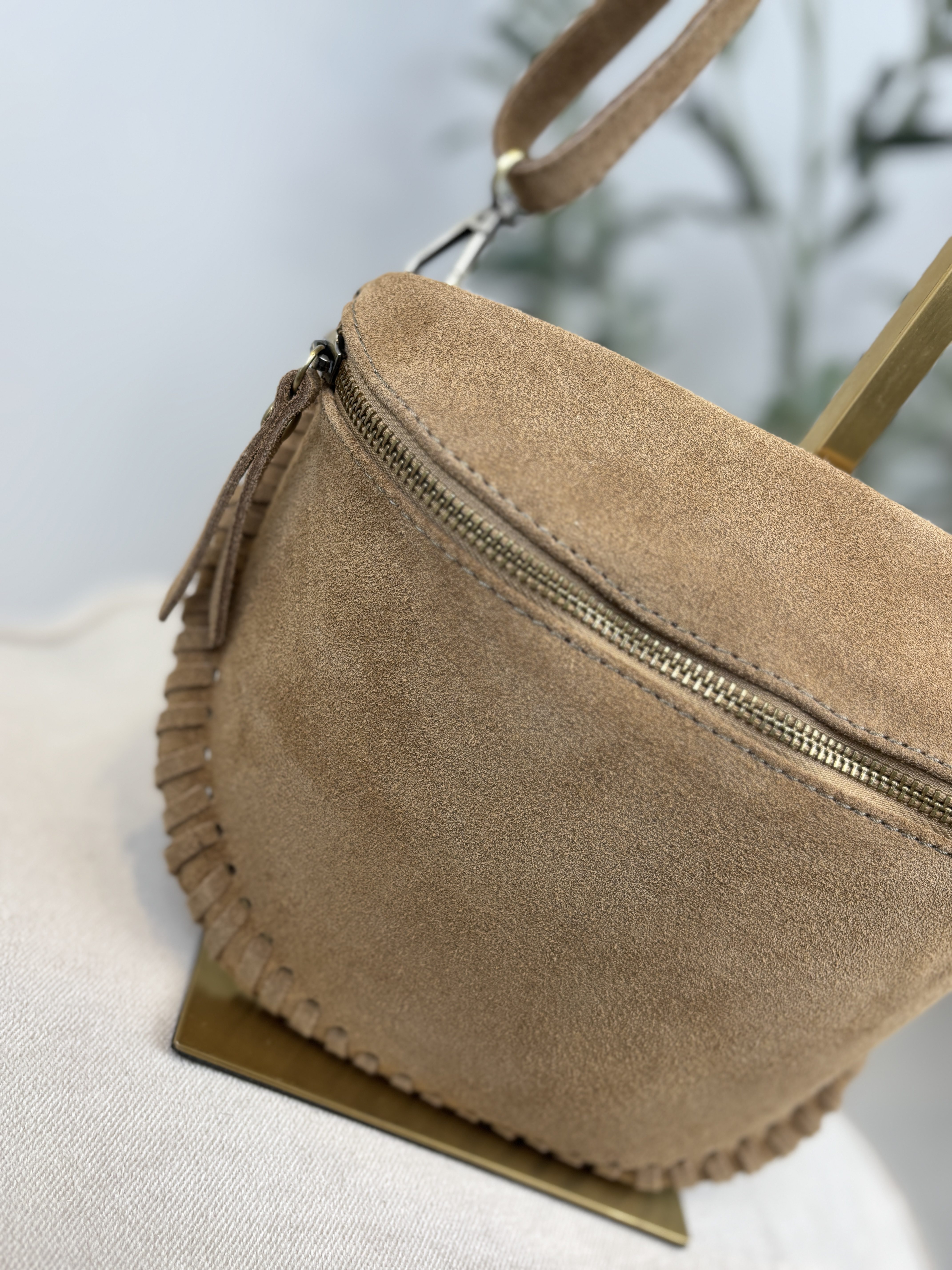 Mara Bumbag - Suede Taupe