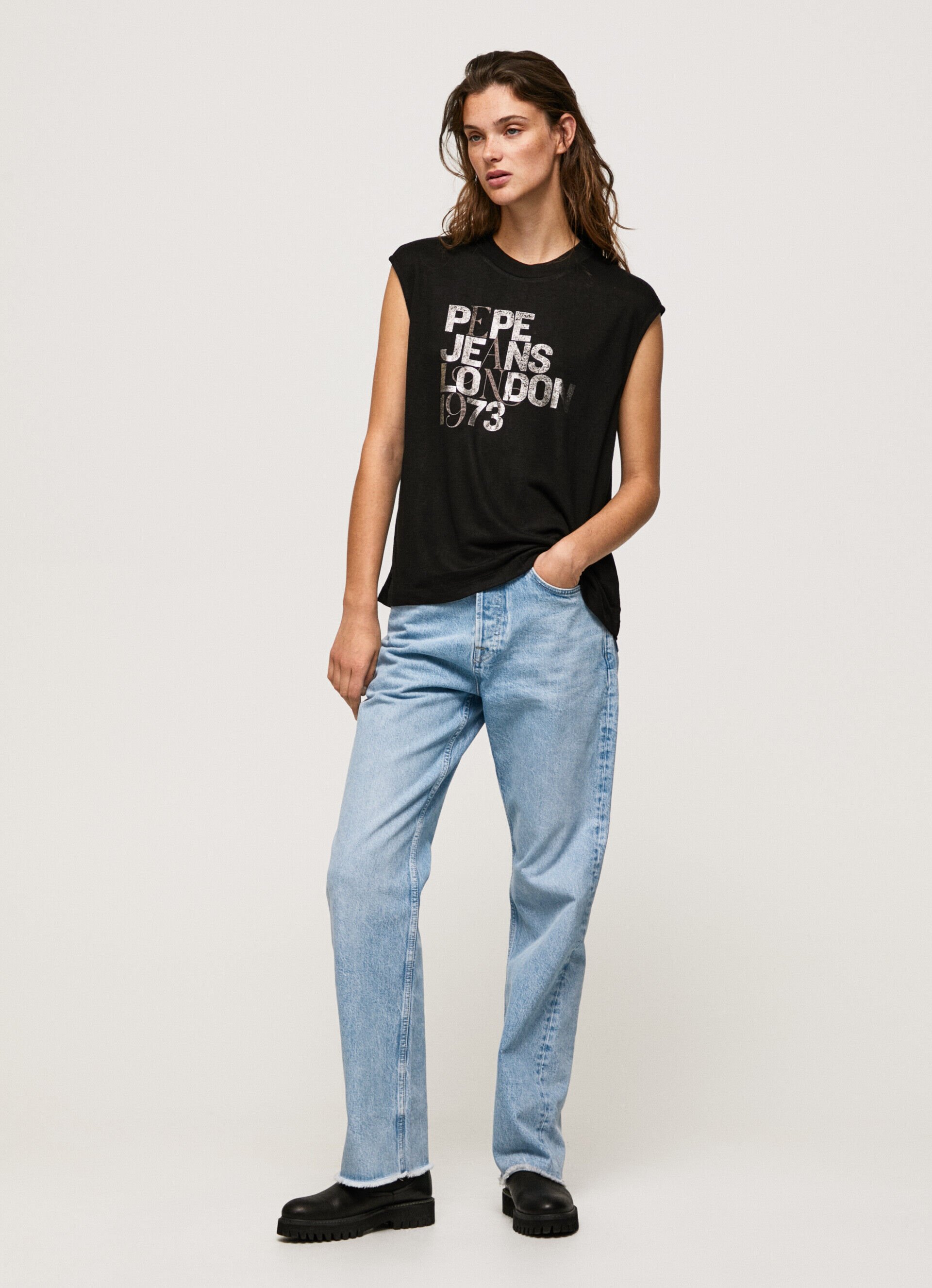 Camiseta sem mangas com logotipo - preta