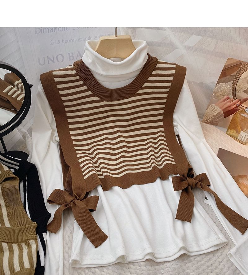 DIYI - Gestreept vest met ronde hals en vetersluiting