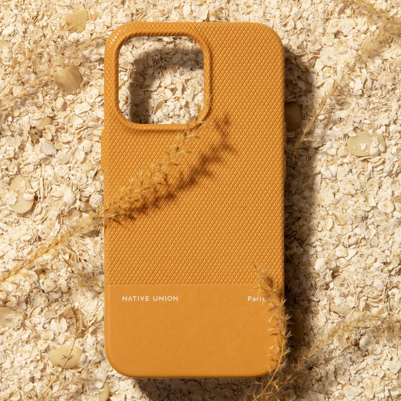 Coque (Re)Classic iPhone 14 Native Union