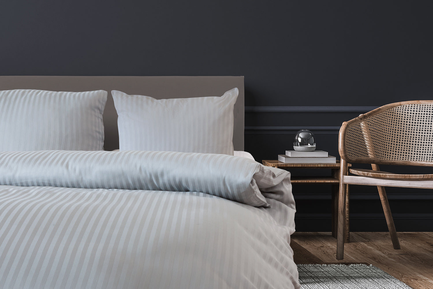 Eleganzzz Dekbedovertrek Hotel Kwaliteit Satijn Streep licht grijs