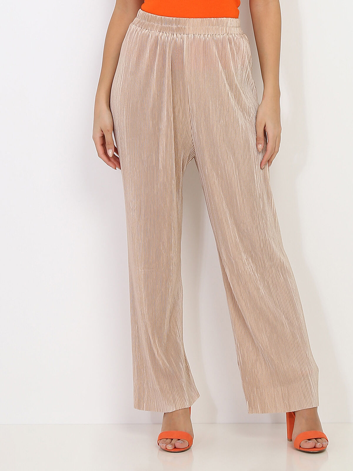 Pantalon plissé ample effet satiné- Beige