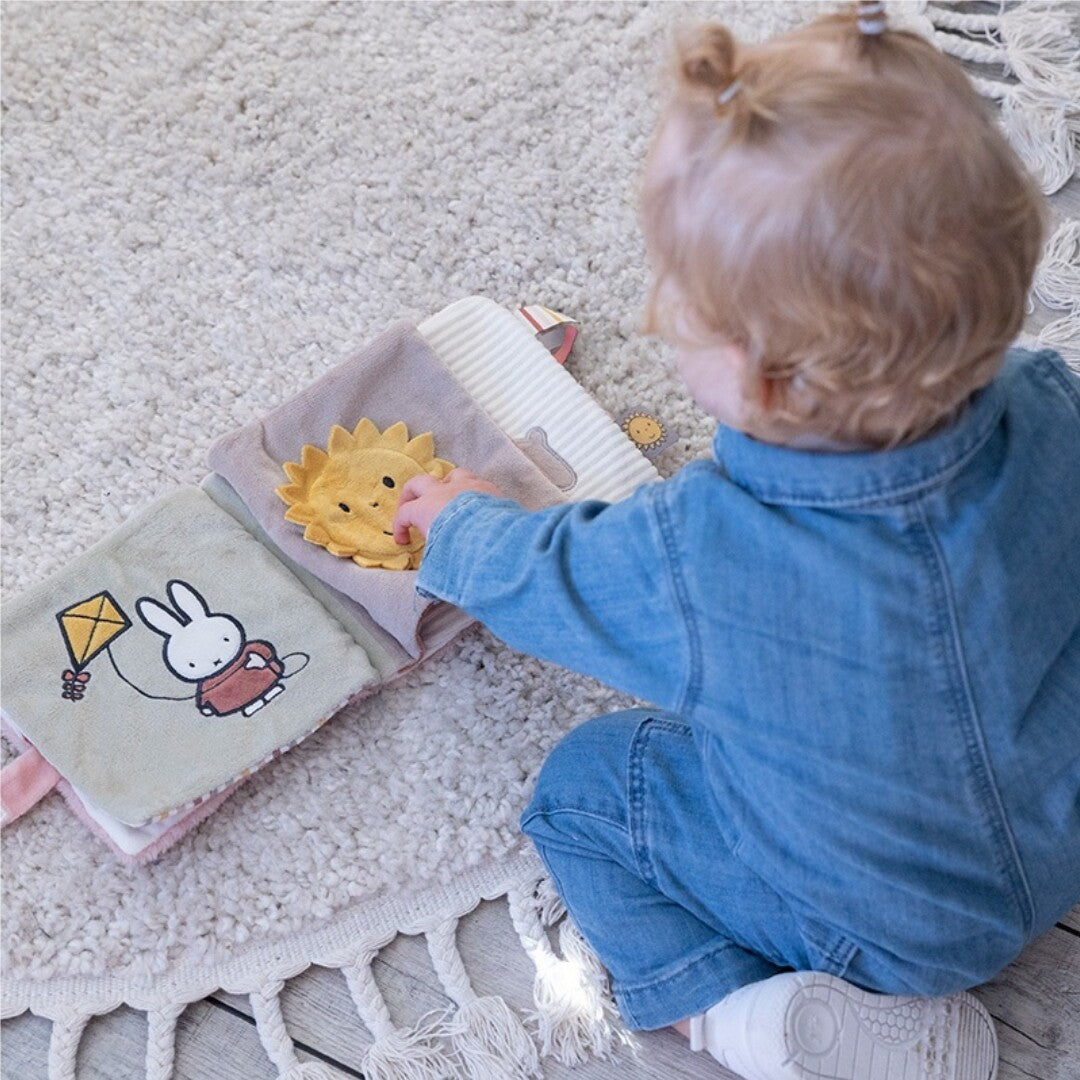 Nijntje activiteitenboek - roze