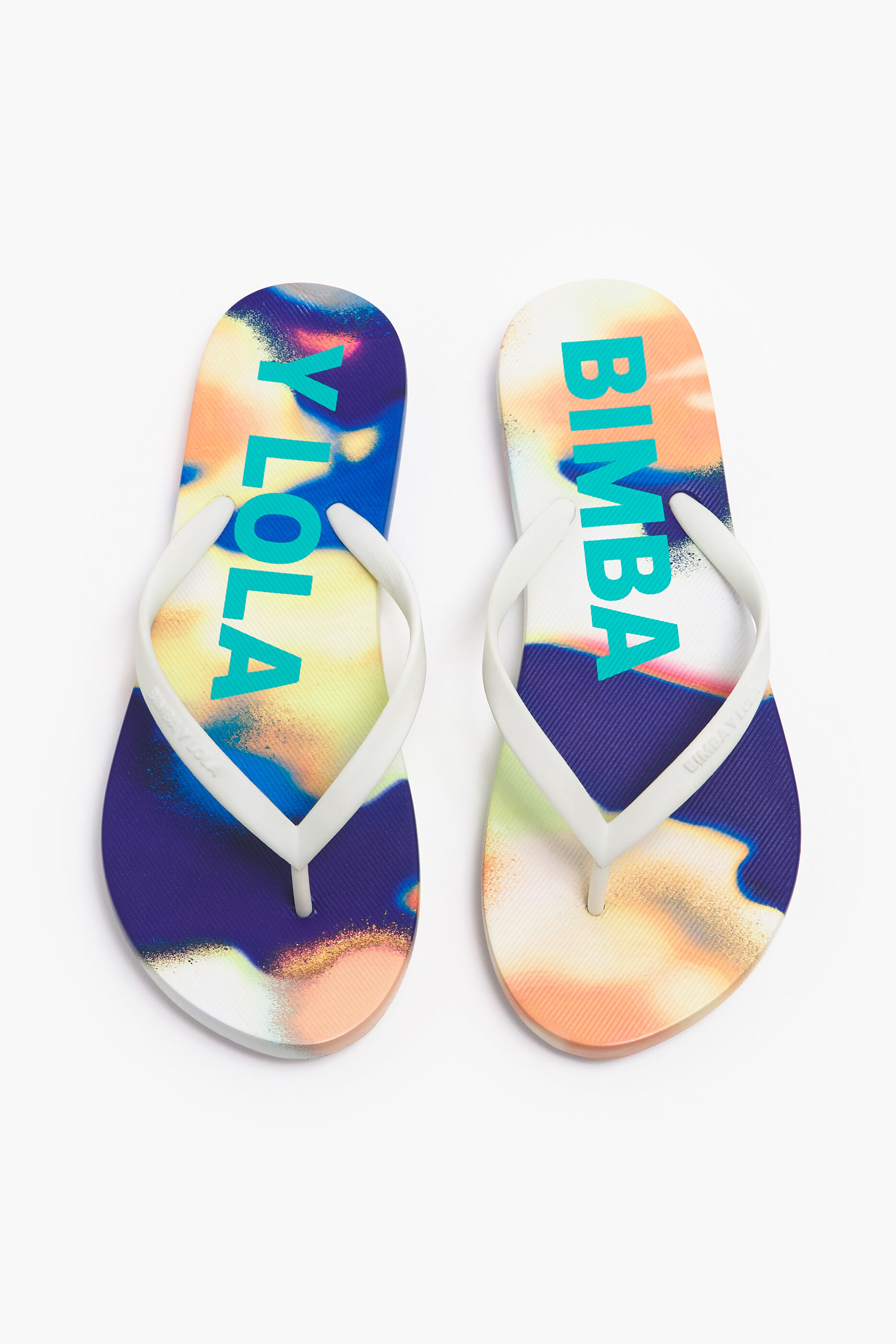 Chinelo de dedo com estampa camuflada branca