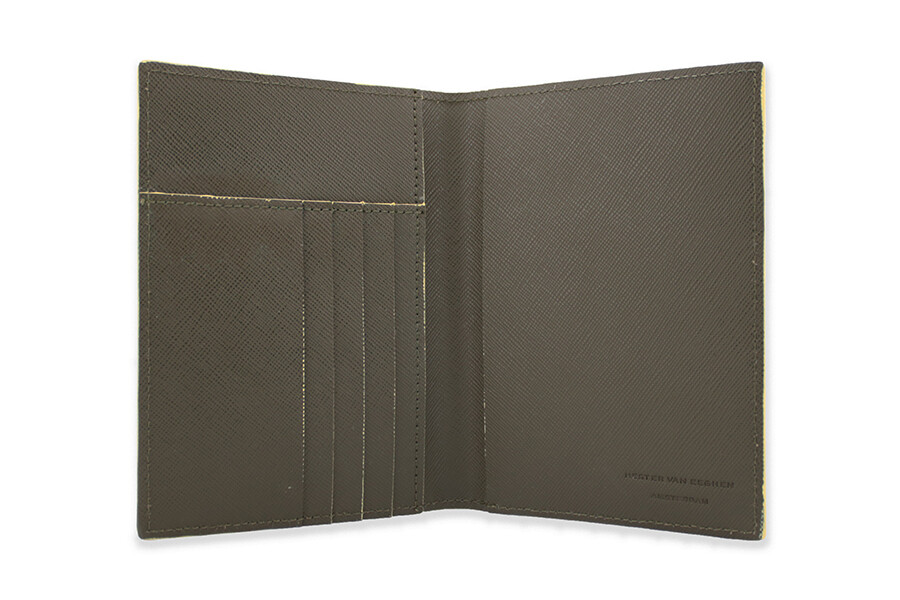 Stair Passport holder olive Saffiano