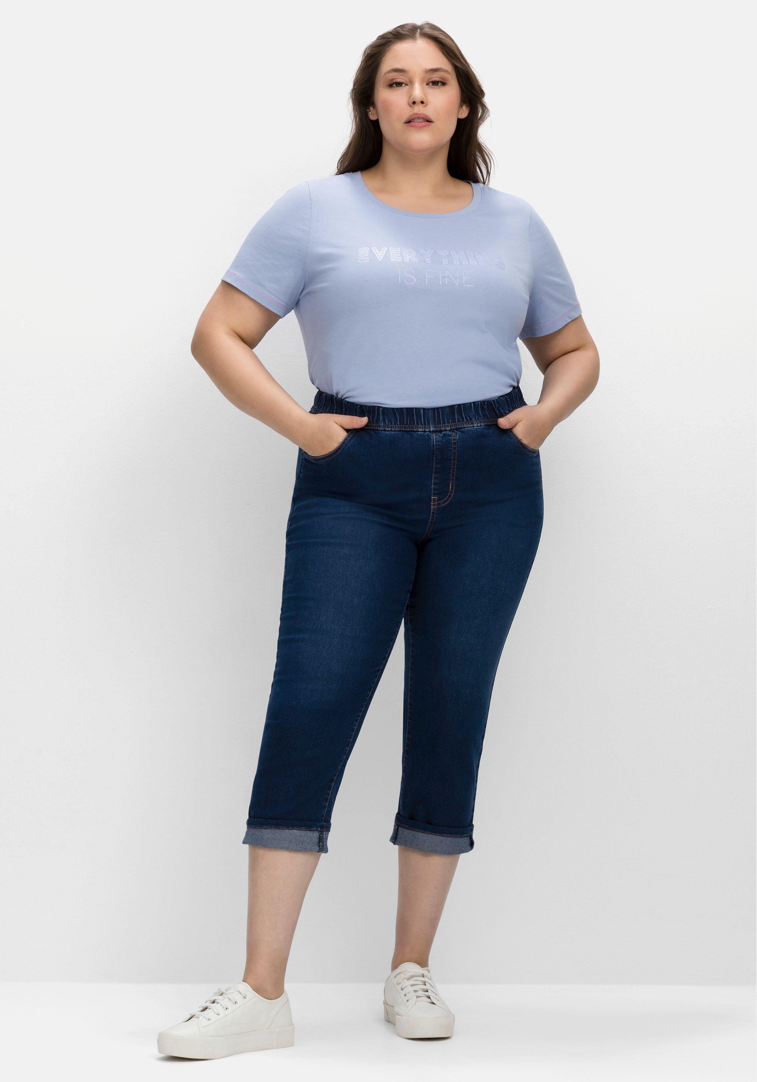 Schmale Caprijeans mit Saumumschlag