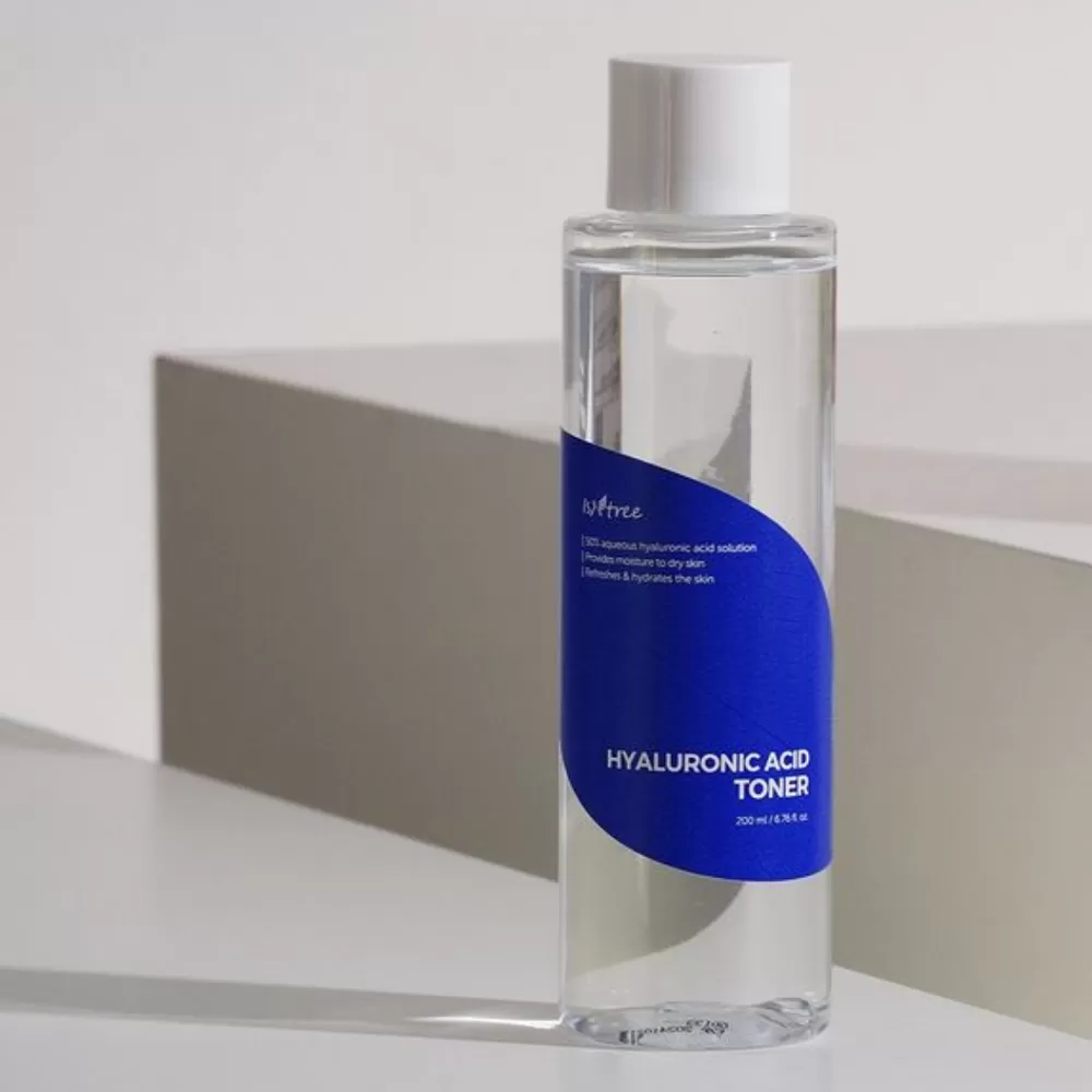 Isntree Hyaluronic Acid Toner - 200 ml.