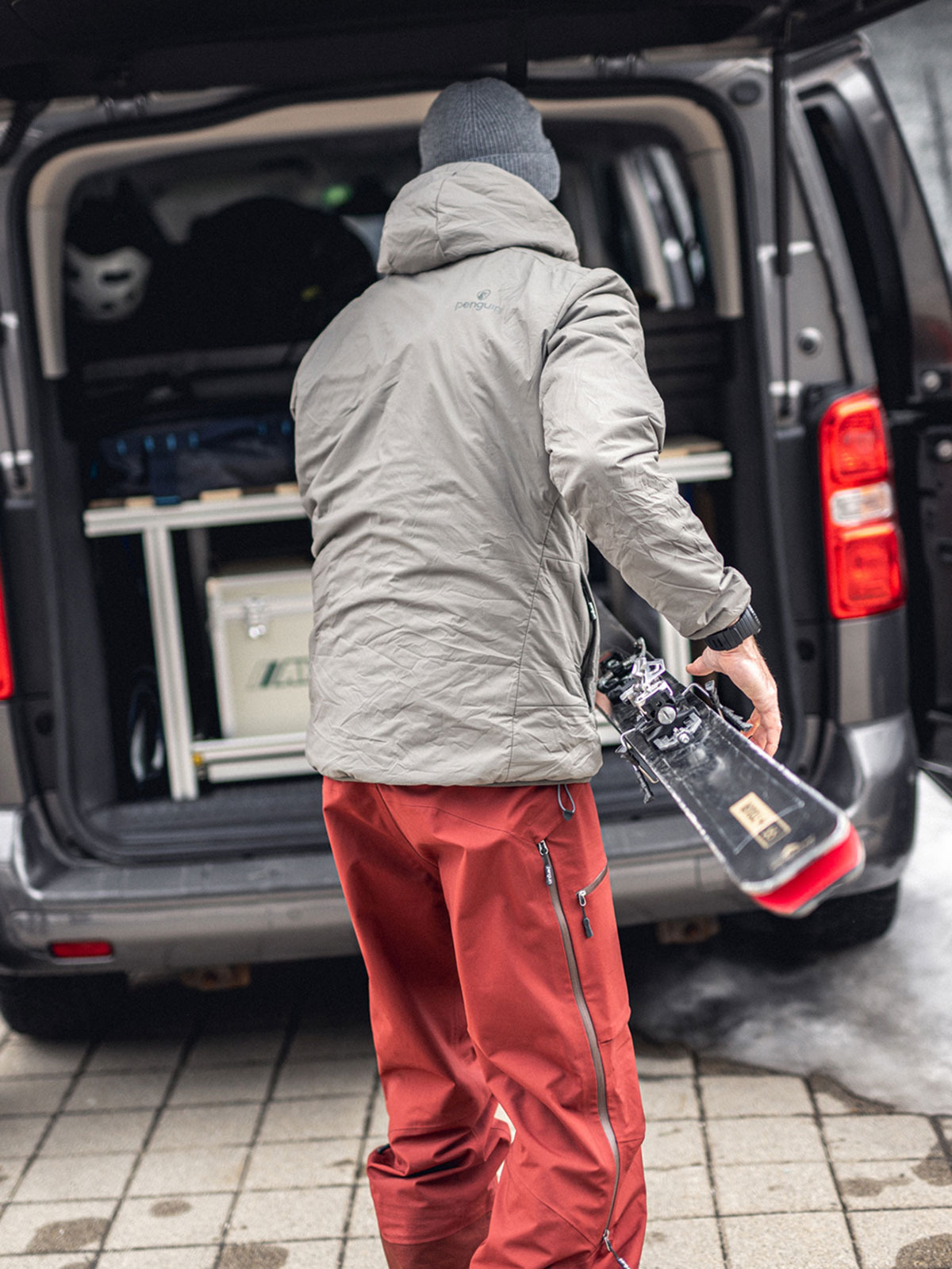 Männer Pinneco Isolations-Jacke mit Kapuze