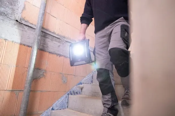 Brennenstuhl Hybrid Work Light 6050 MH - Lyspære - klasse E