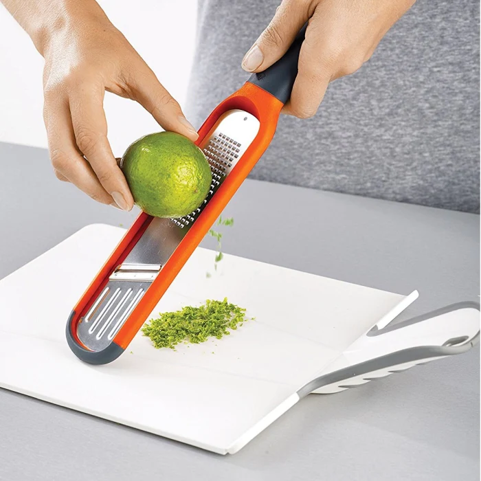 Mini râpe 2 en 1 handi-grate orange Joseph Joseph