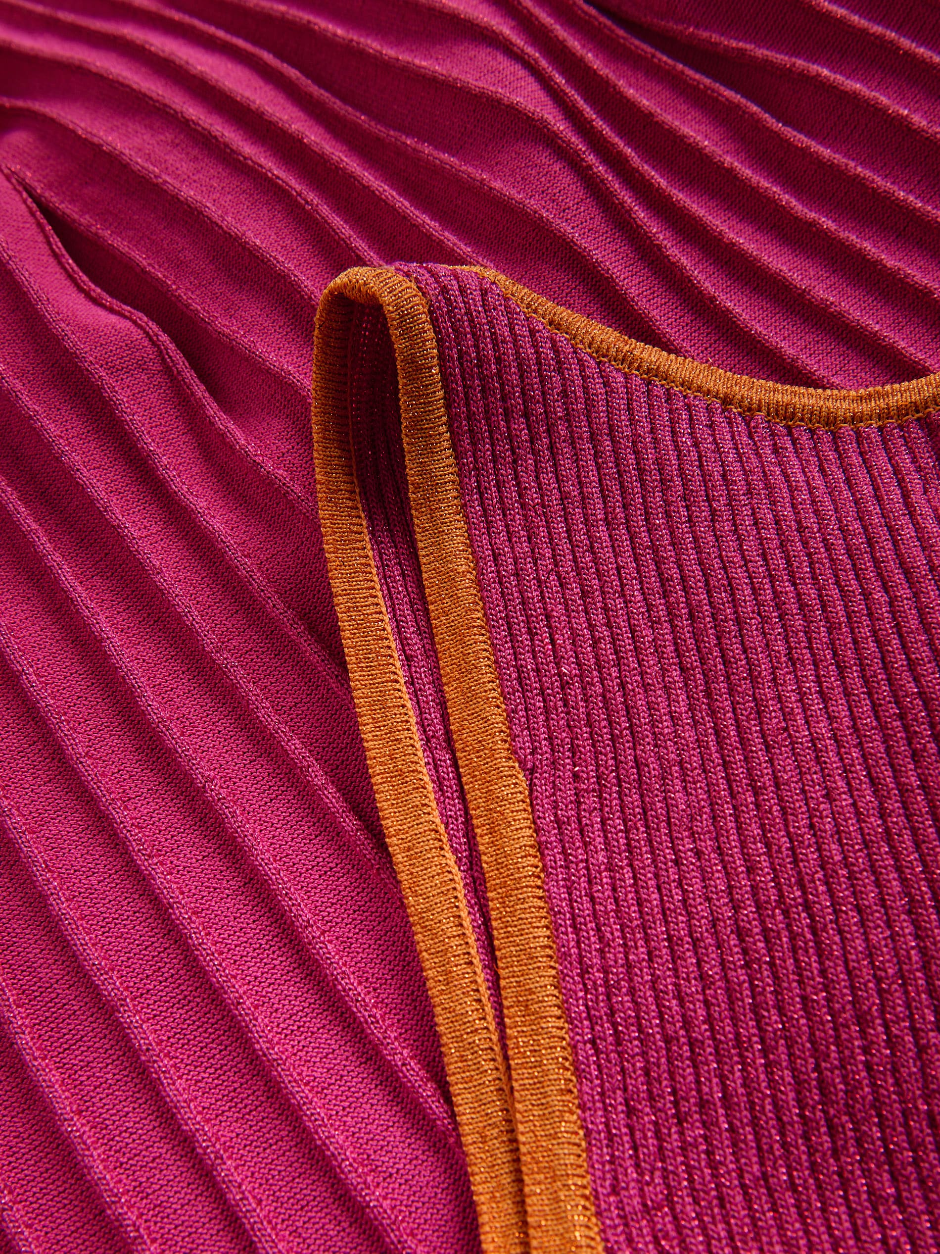 Kleid mit Metallicgarn