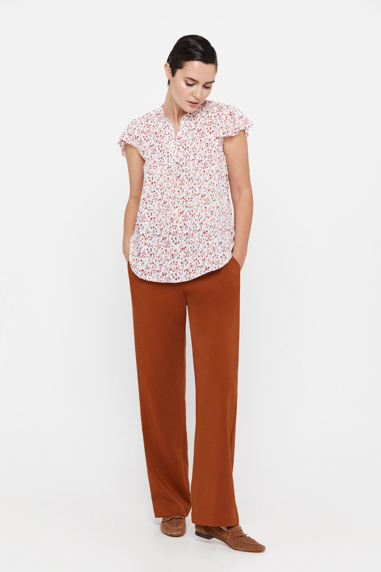 Blusa com mangas franzidas - Estampa cinza