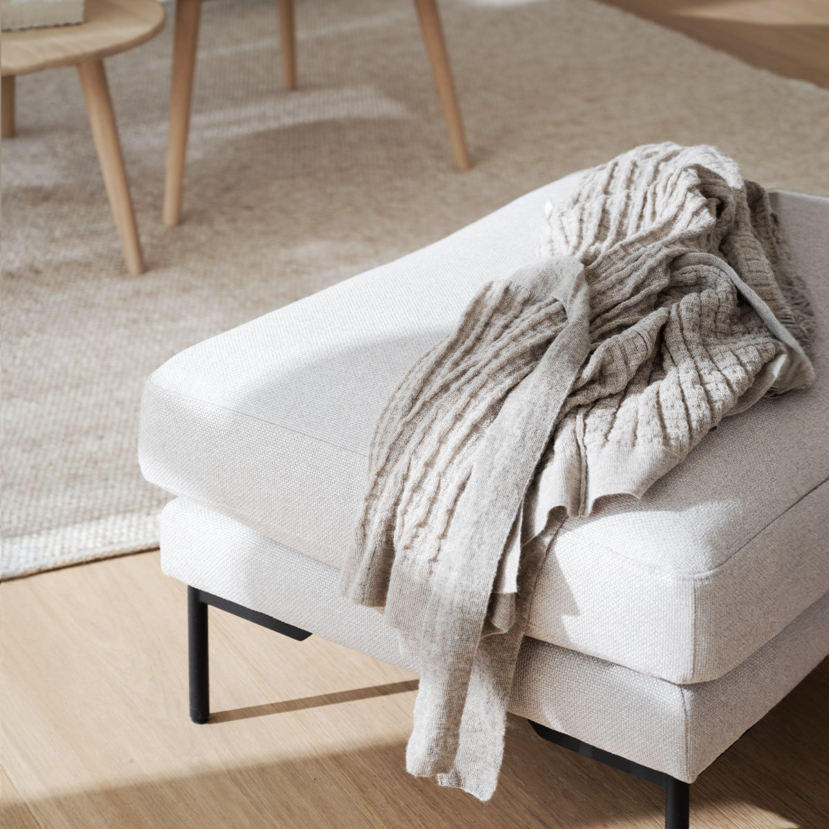 Rowico Home Corwin Hocker Beige - 84 x 45 cm
