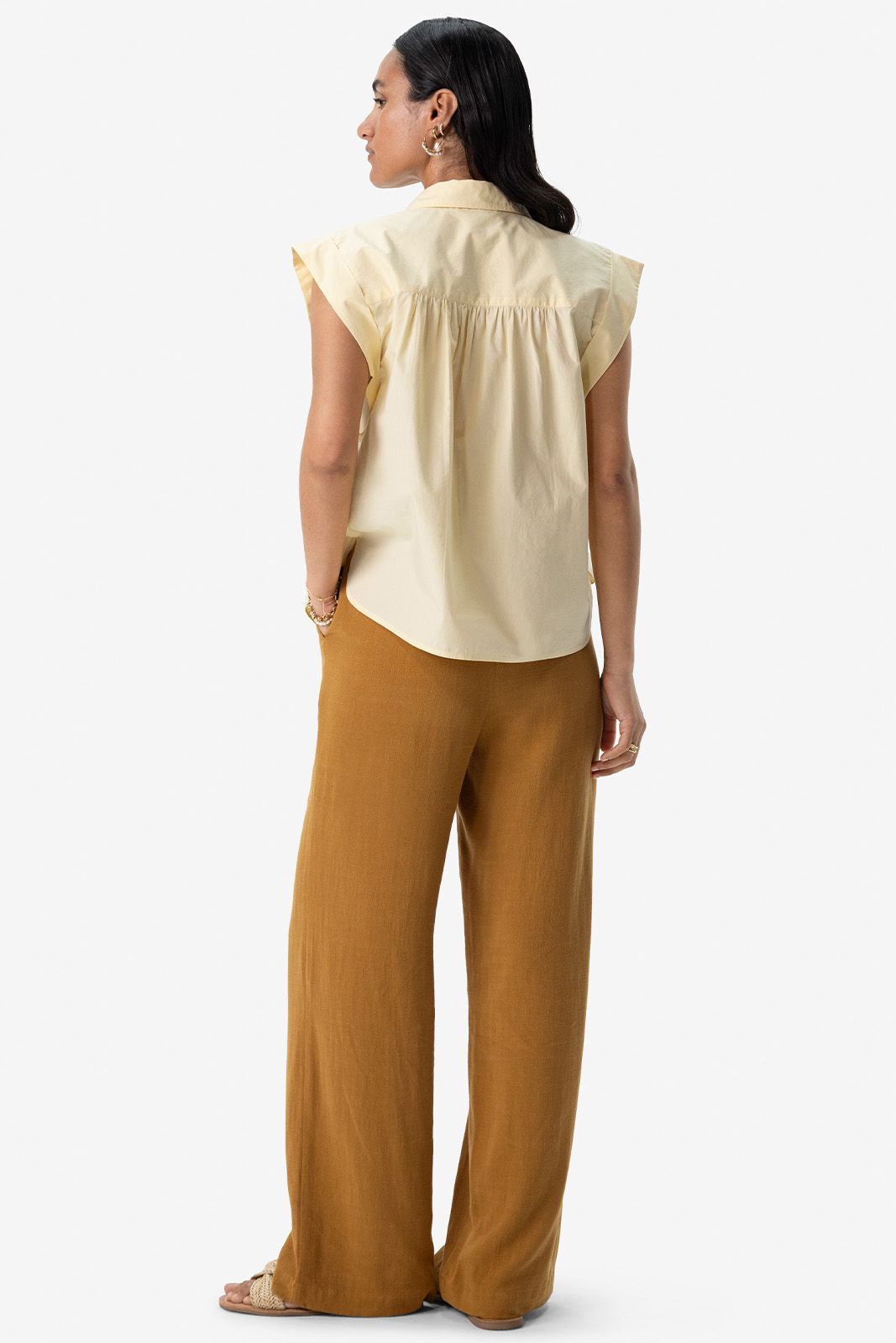 Gele mouwloze blouse