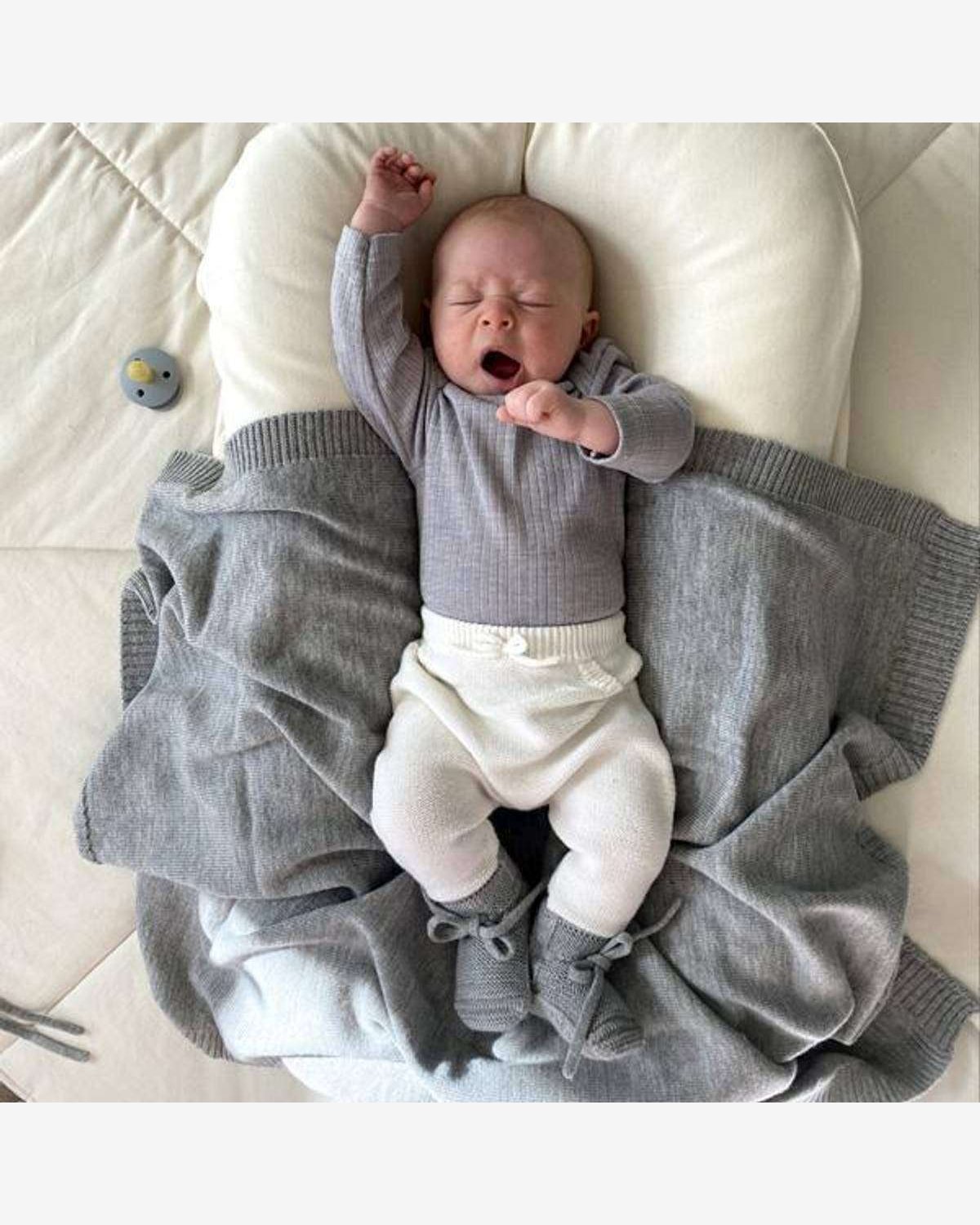 Babynest Snuggle Me Organic | Infant Lounger