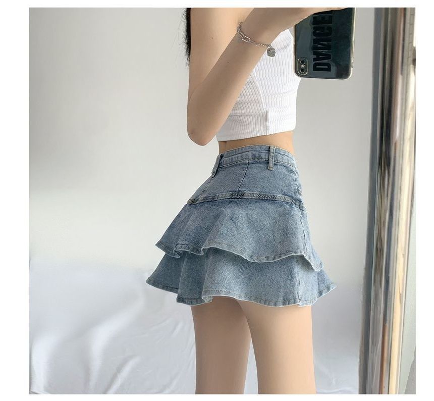 Rosesand - Laag uitgesneden, gewassen, gelaagde mini-denimrok met gerimpelde zoom