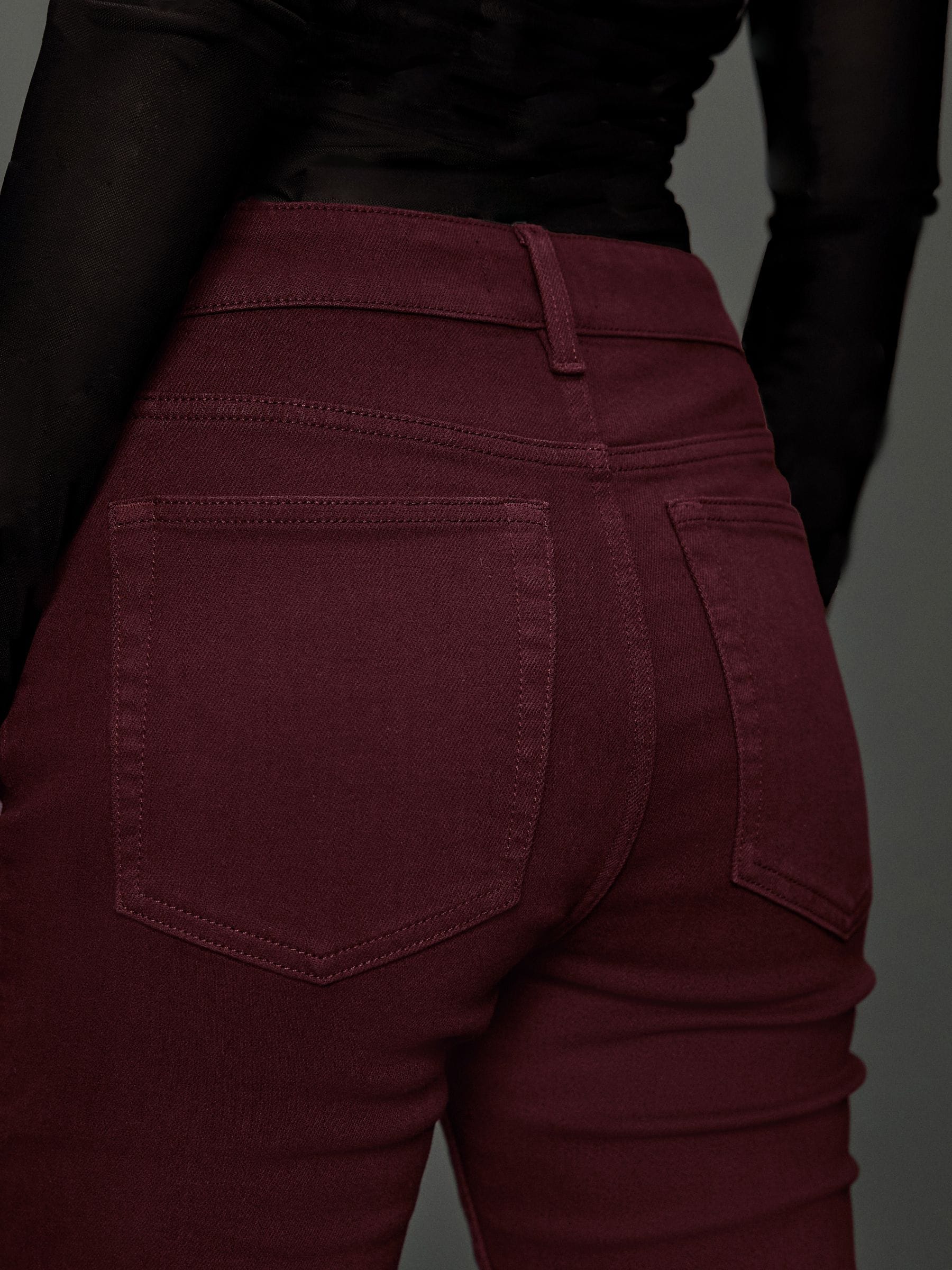 Bessenrood - Authentieke relaxed skinny jeans