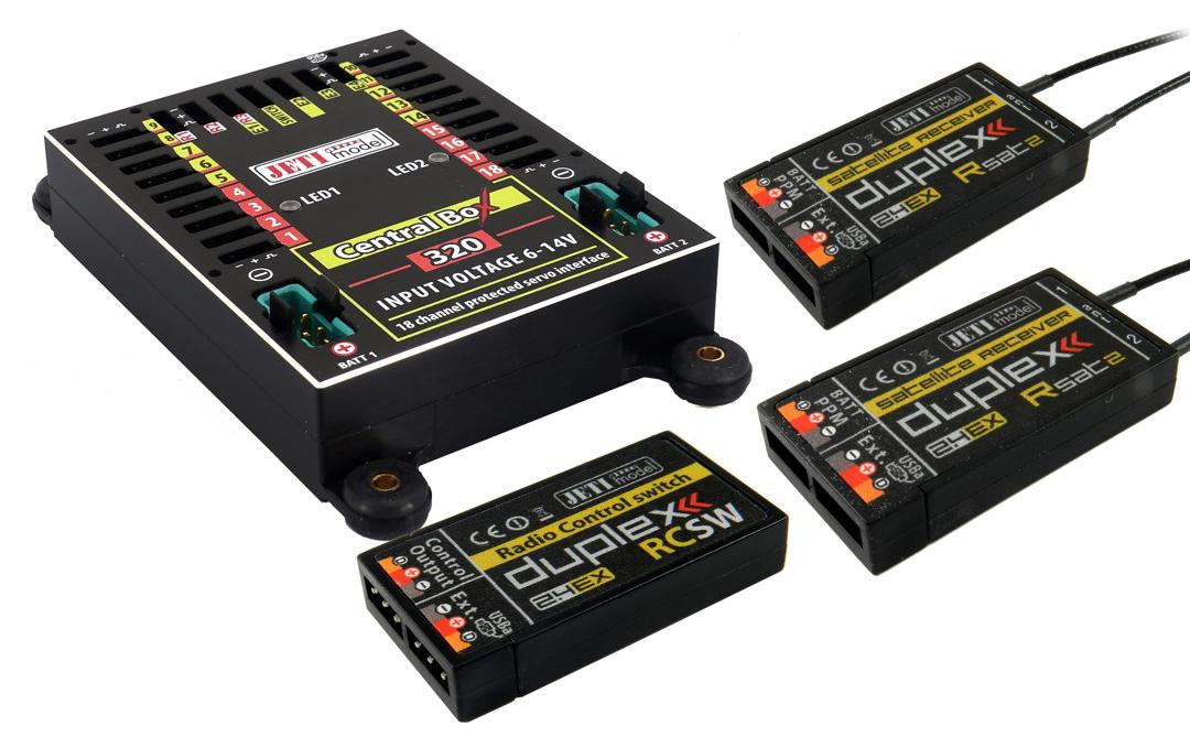 Akkuweiche Central Box 320 mit 2x Rsat2 und RCSW<br>Umfassendes Management mehrerer Servos in einem Modell mit hohen Sicherheitsansprüchen