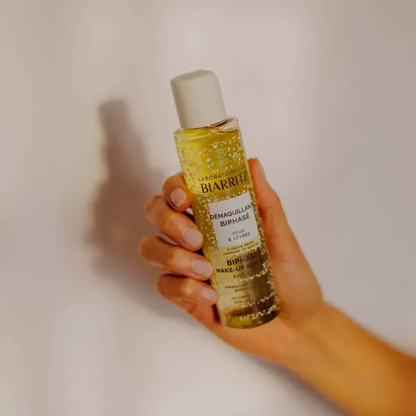 Laboratoires de Biarritz Cuidado de Limpeza Bifásico Orgânico e Removedor de Maquiagem 125ml