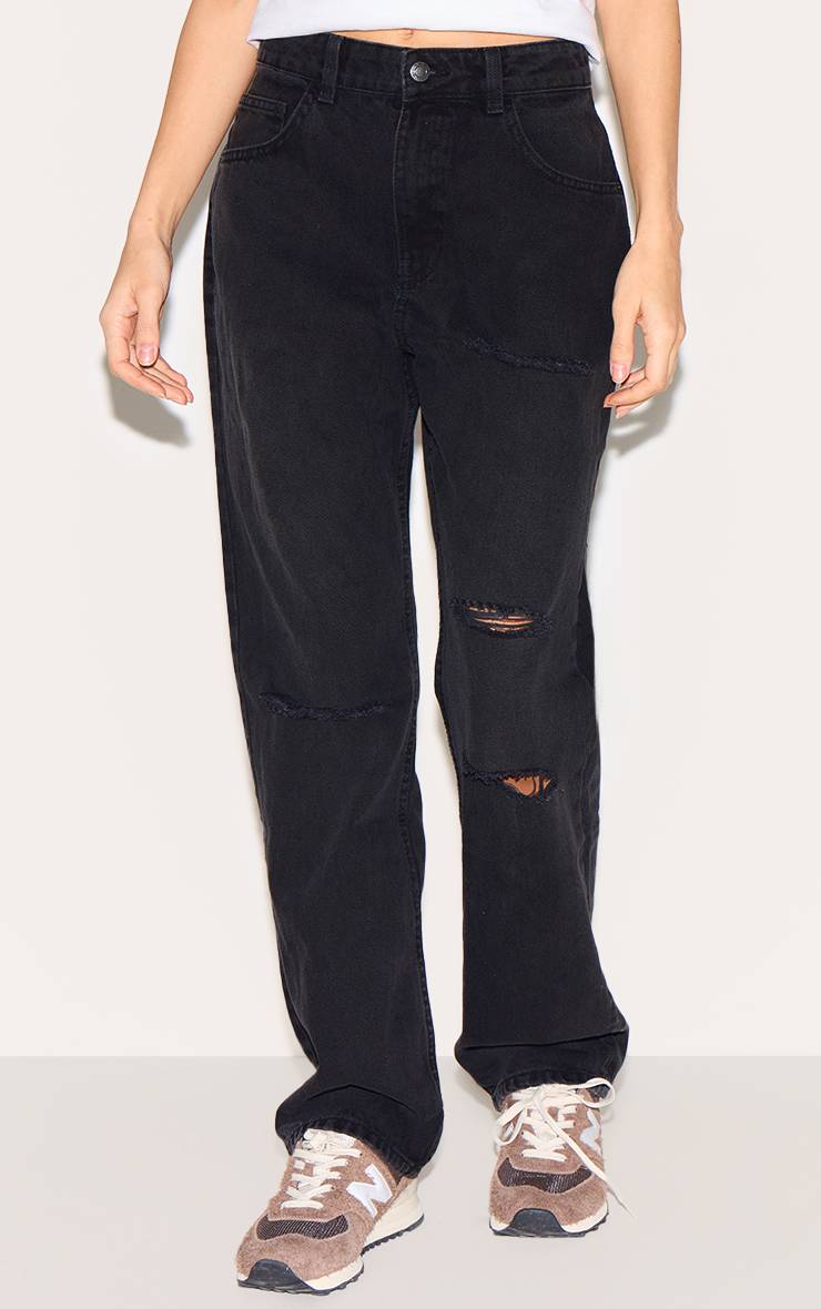 Noir Délavé Prettylittlething Jean Droit Déchiré À Jambe Droite