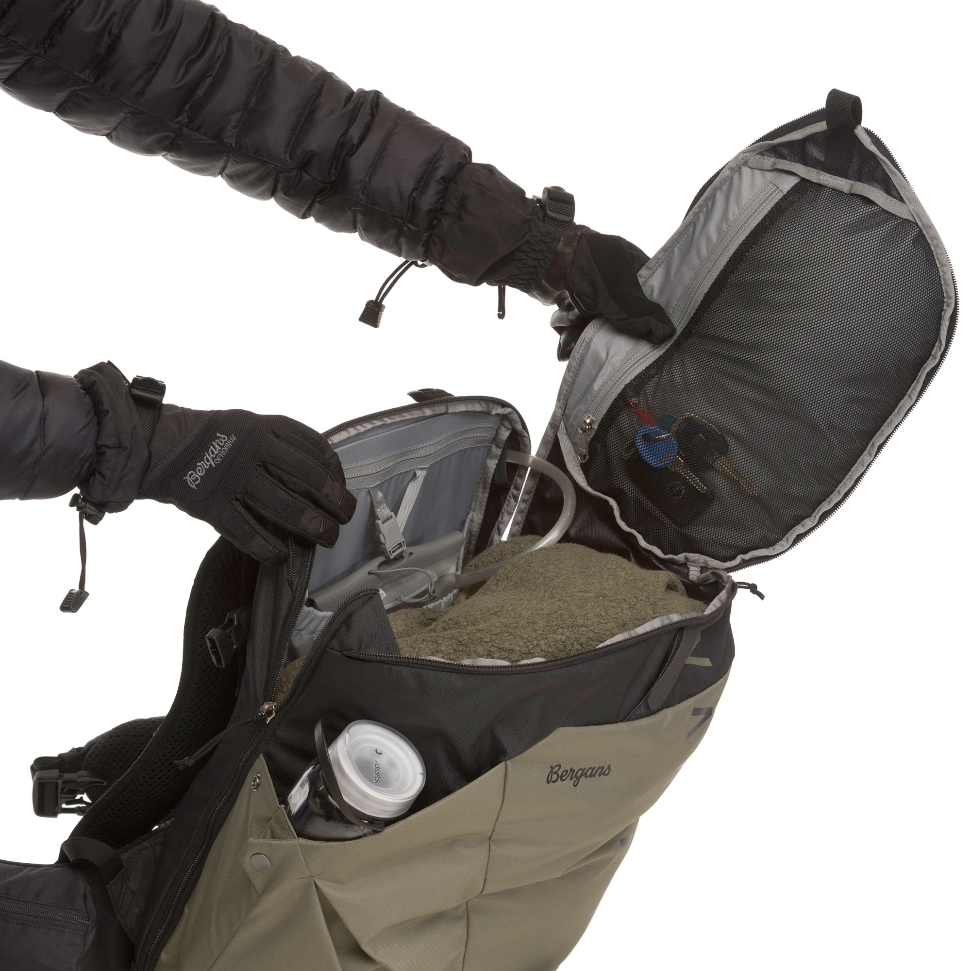 Vaagaa Daypack 33 Unisex Black/Dark Shadow Grey