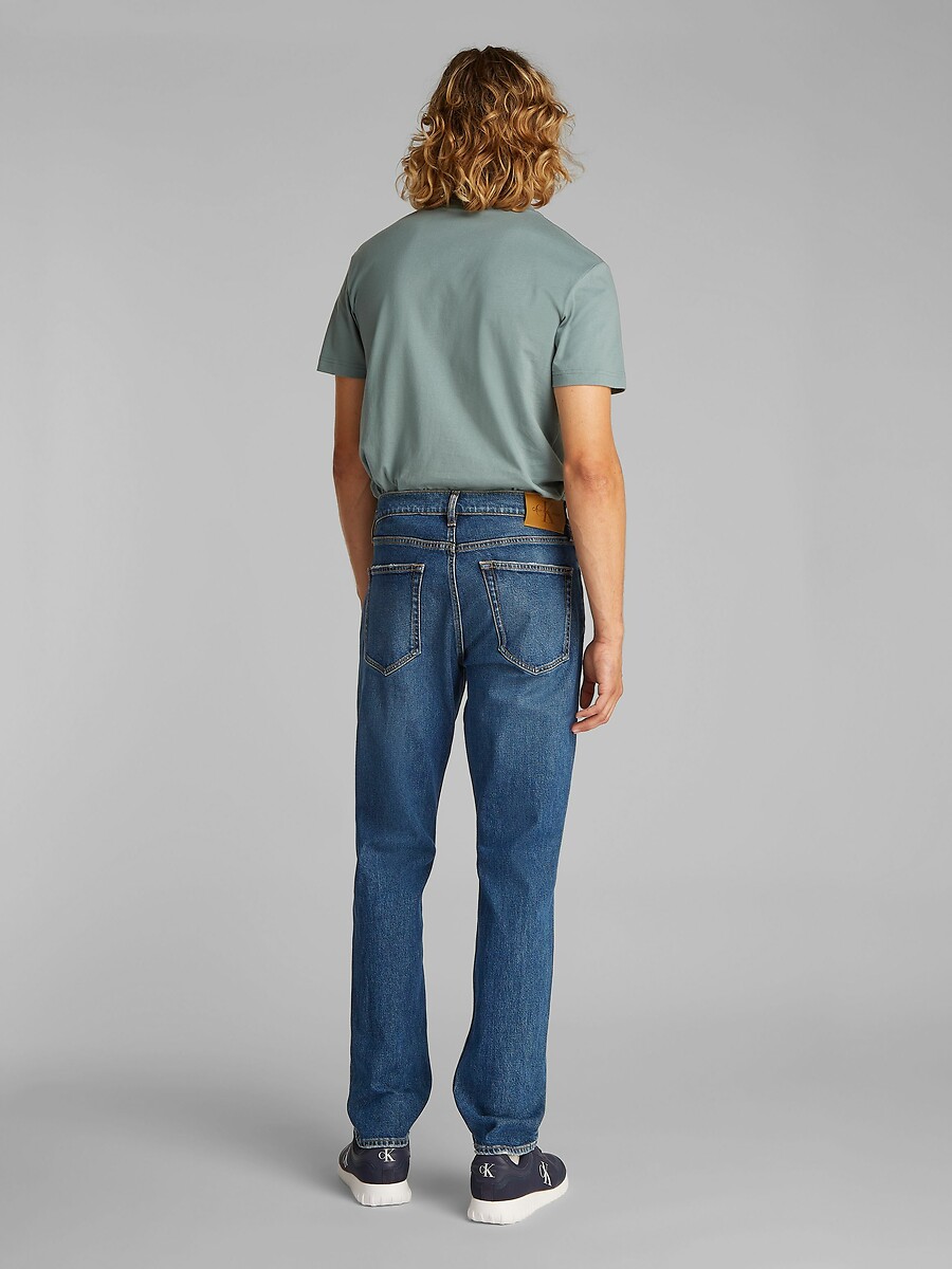 CALVIN KLEIN JEANS<br>Calça jeans reta e justa