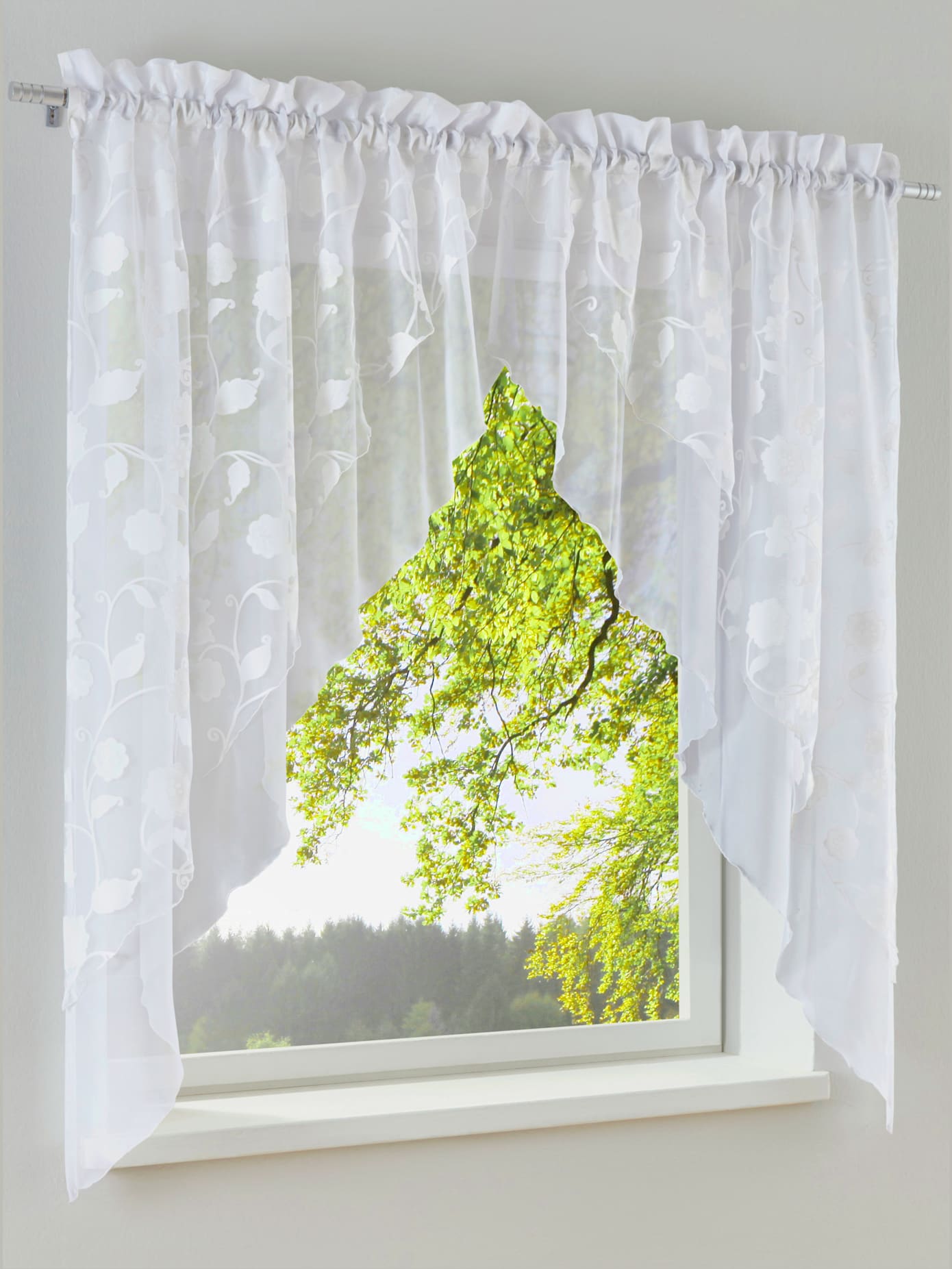 Voilage matière semi-transparente
