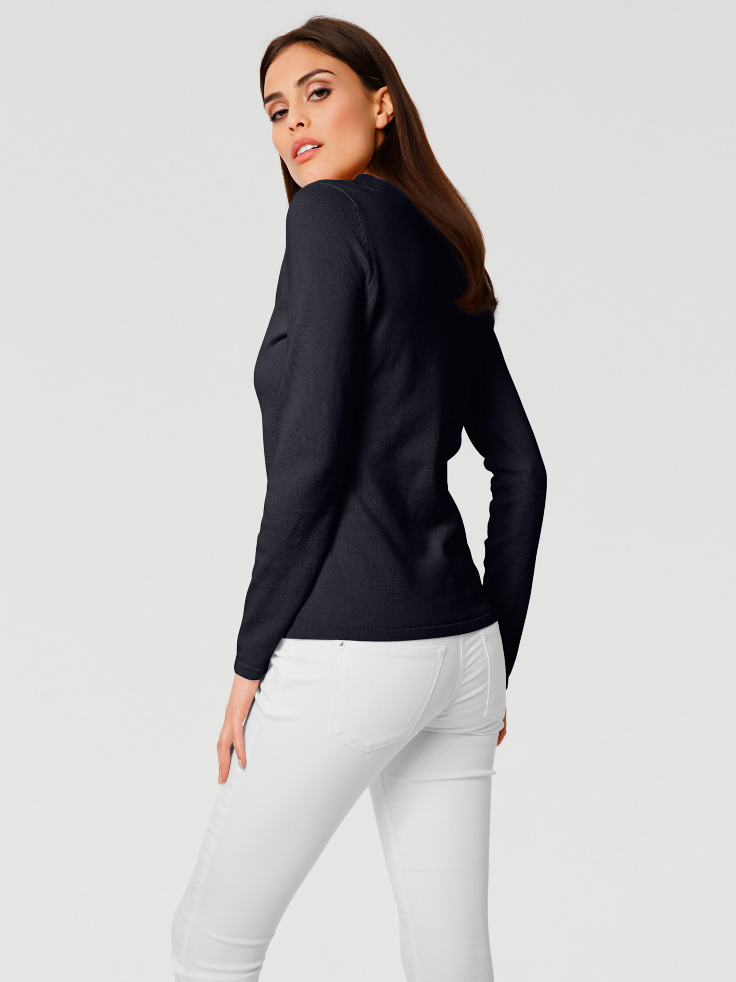 V-Pullover