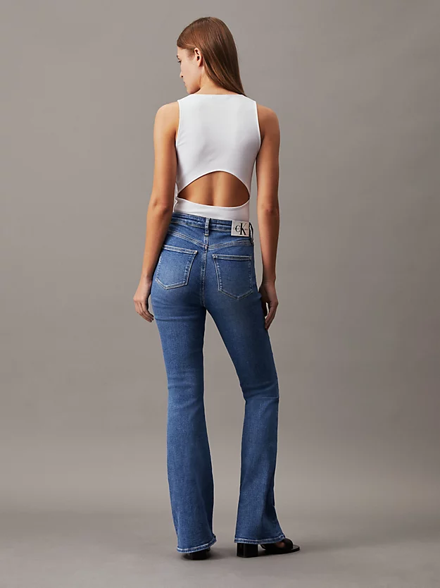 Calça jeans boca de sino