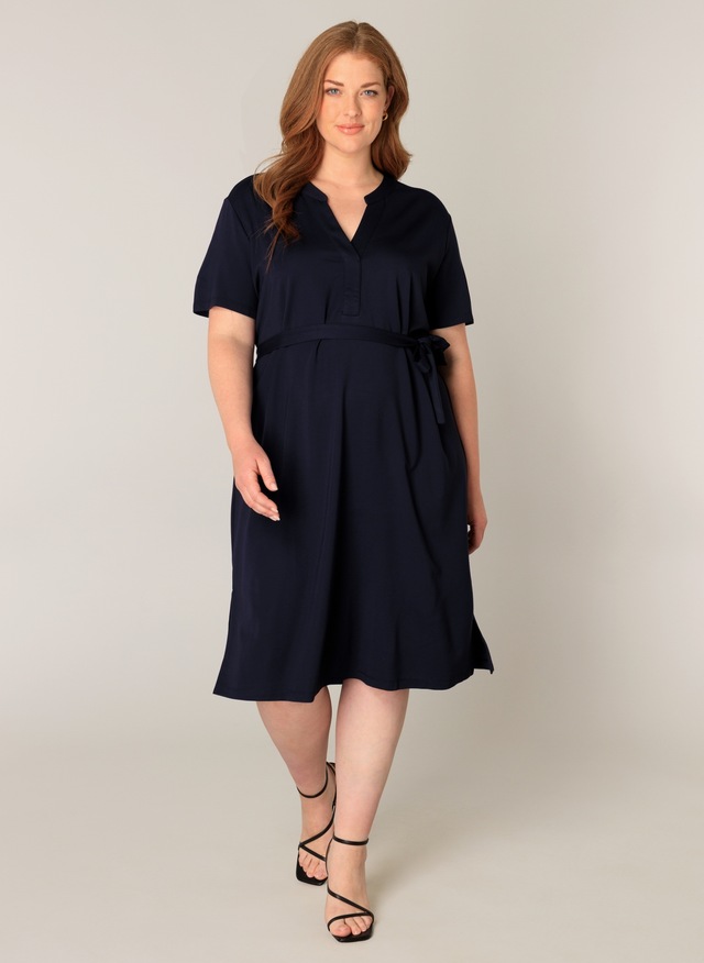 Base Level Curvy Sommerkleid Ohne Taschen mit Bindegürtel