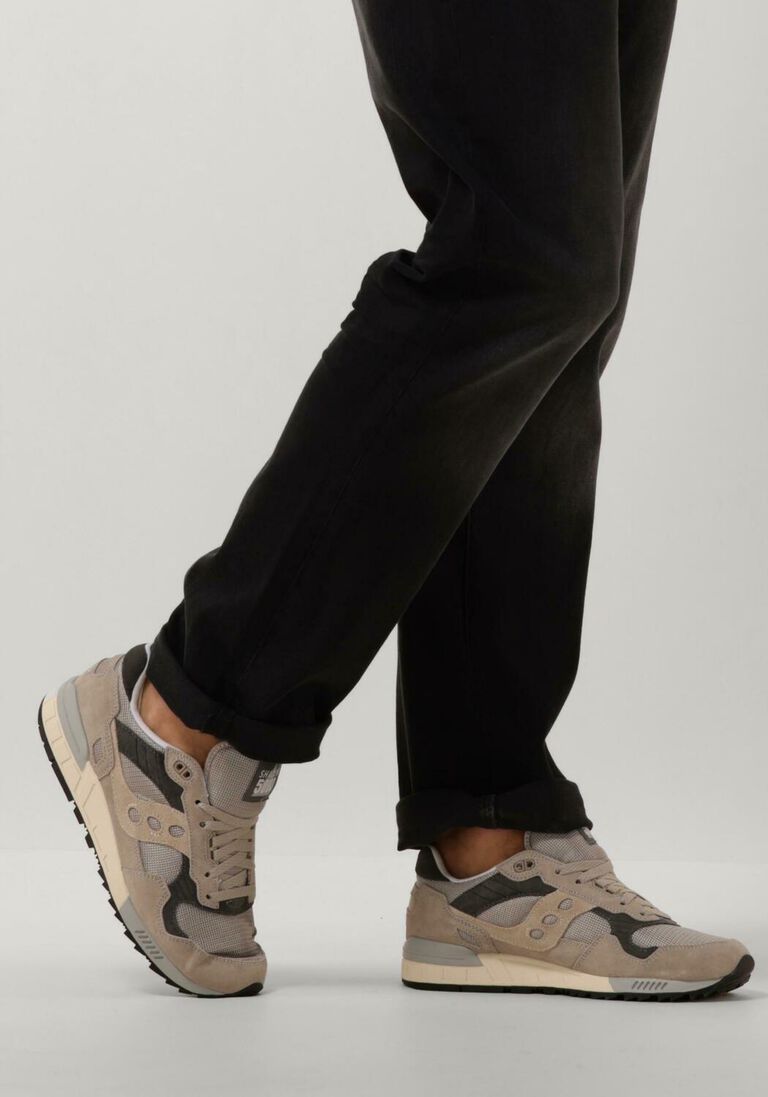 SAUCONY grijze saucony lage sneakers shadow 5000 w