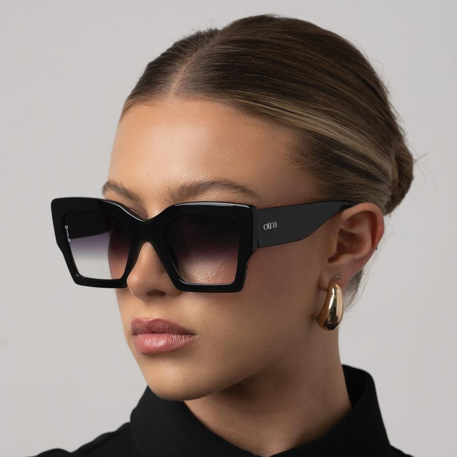 Otra Eyewear Pipa Black/Smoke Fade
