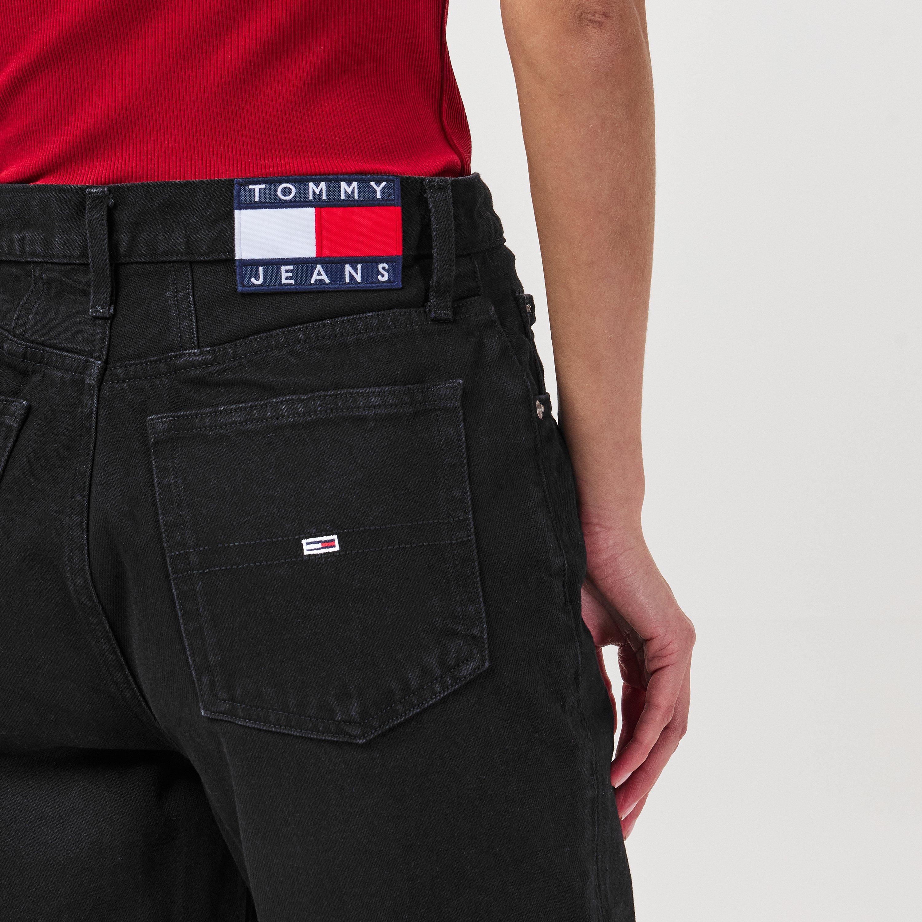 Tommy Jeans Tapered Mom Jeans