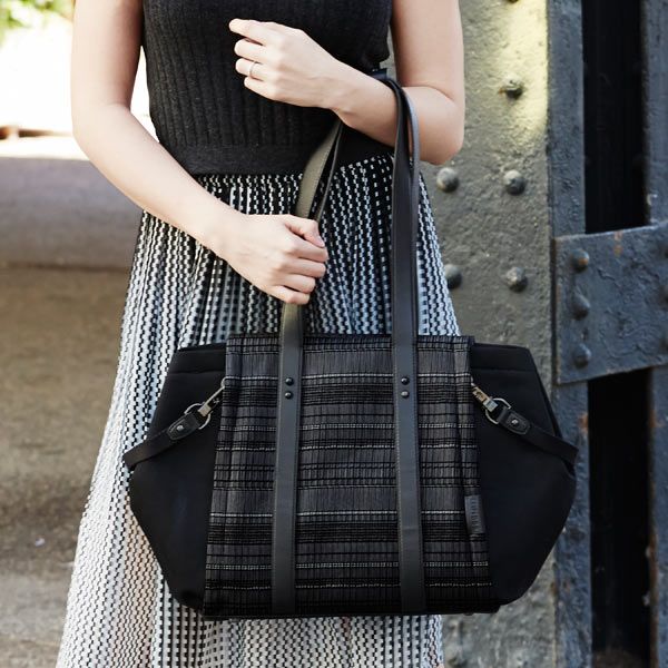 Skip HopSkip Hop   Wickeltasche Highline Tote Black Granit