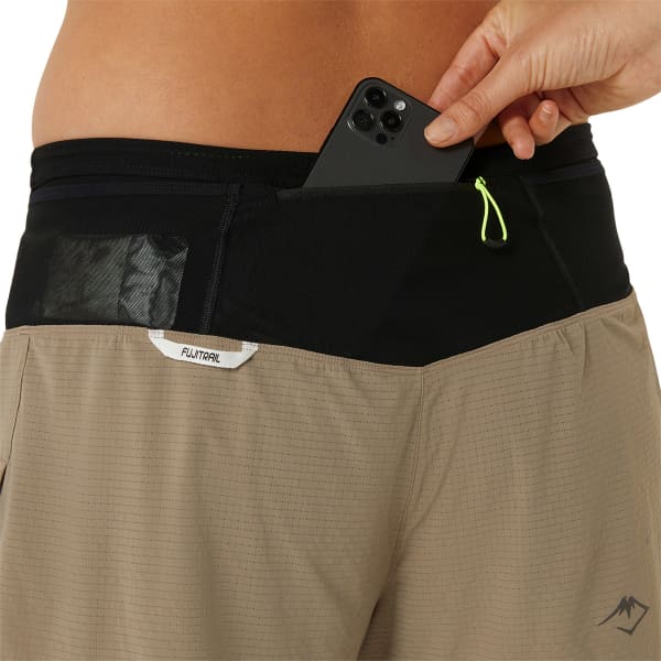 Short running ASICS FUJITRAIL 2-N-1 SHORT W PEPPER/PERFORMANCE BLACK