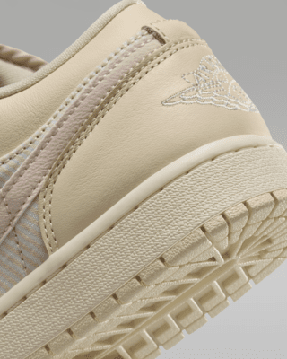 Air Jordan 1 Low SE Women's Shoes