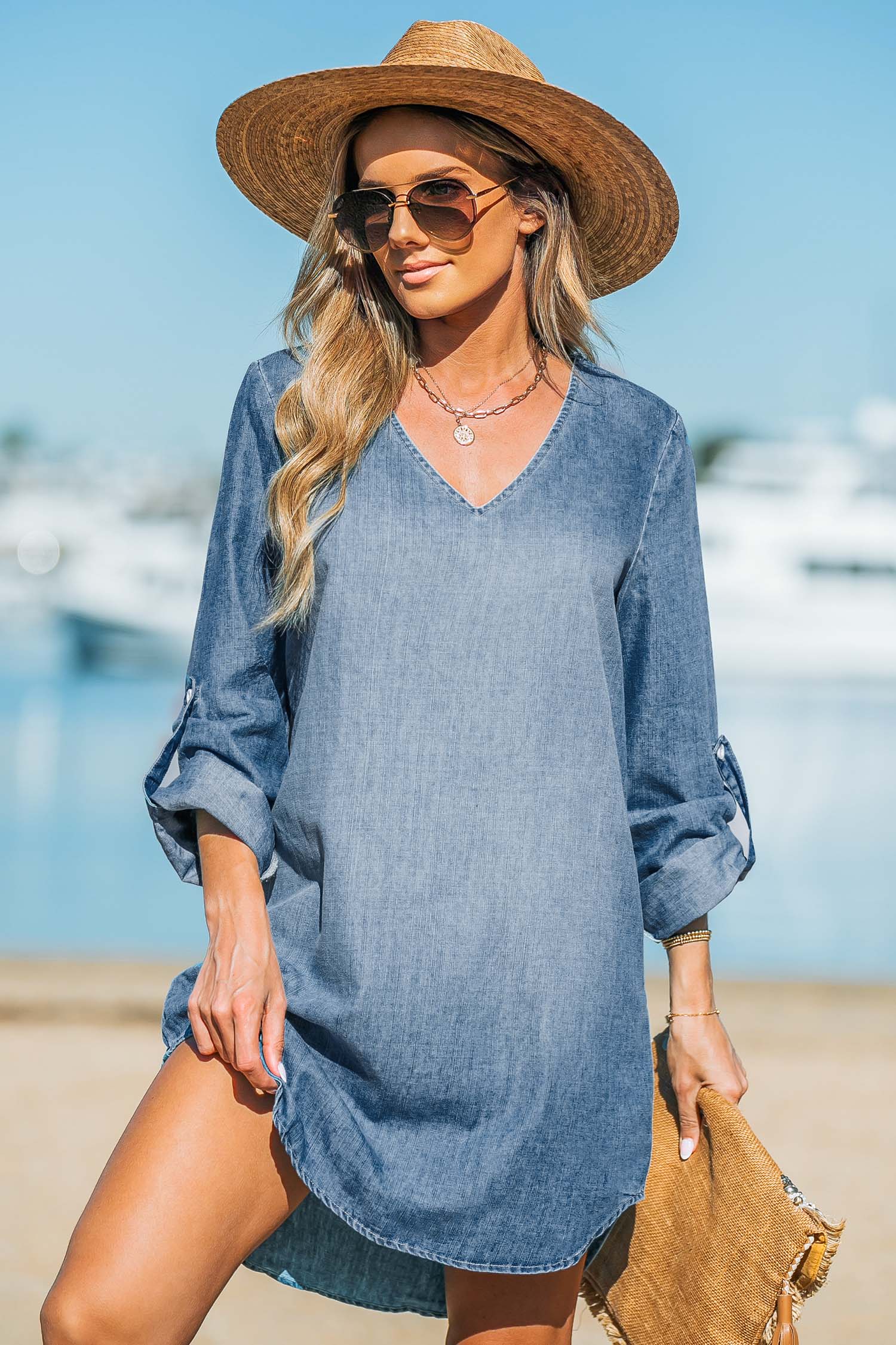 Robe mini en pur coton et denim lavée à la pierre avec col en V