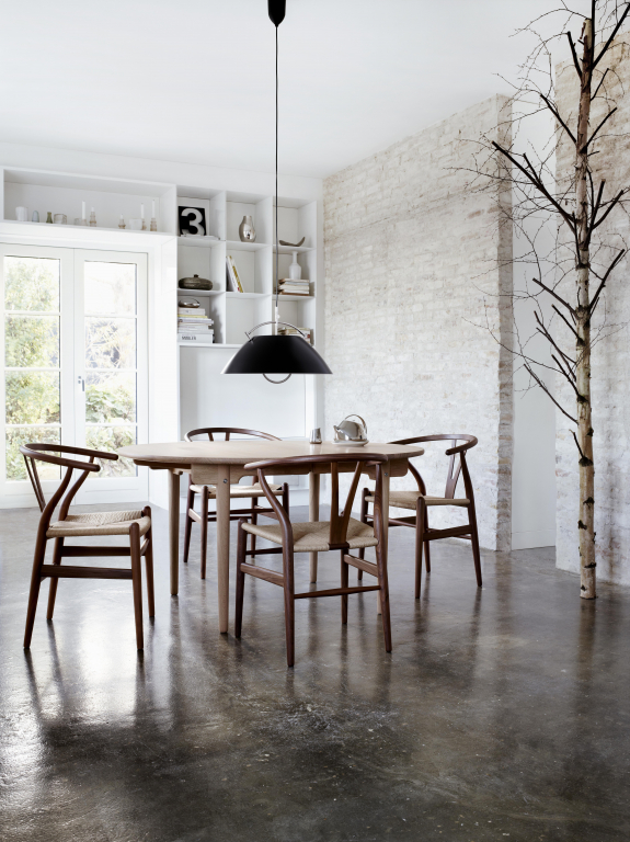 Carl Hansen & Son CH24 Wishbone stoel Classic Natural geolied walnoot