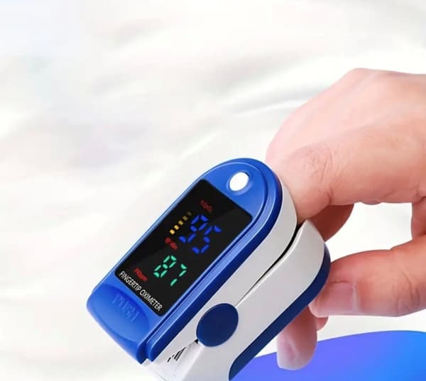 2 pakker  Oksymeter / Pulsmåler med OLED-skjerm