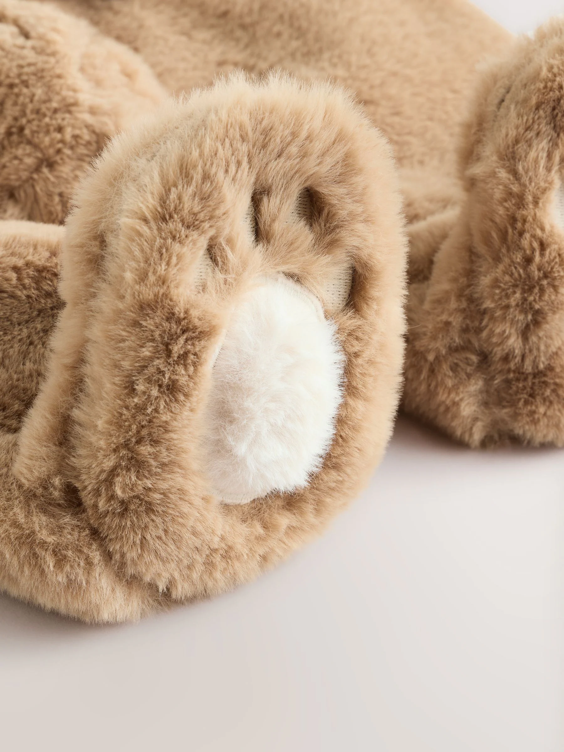 Bruin met beer - Babypakje met capuchon van imitatiebont