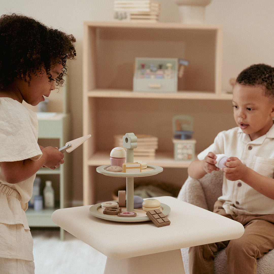 little dutch etagère met gebak - 19-delig