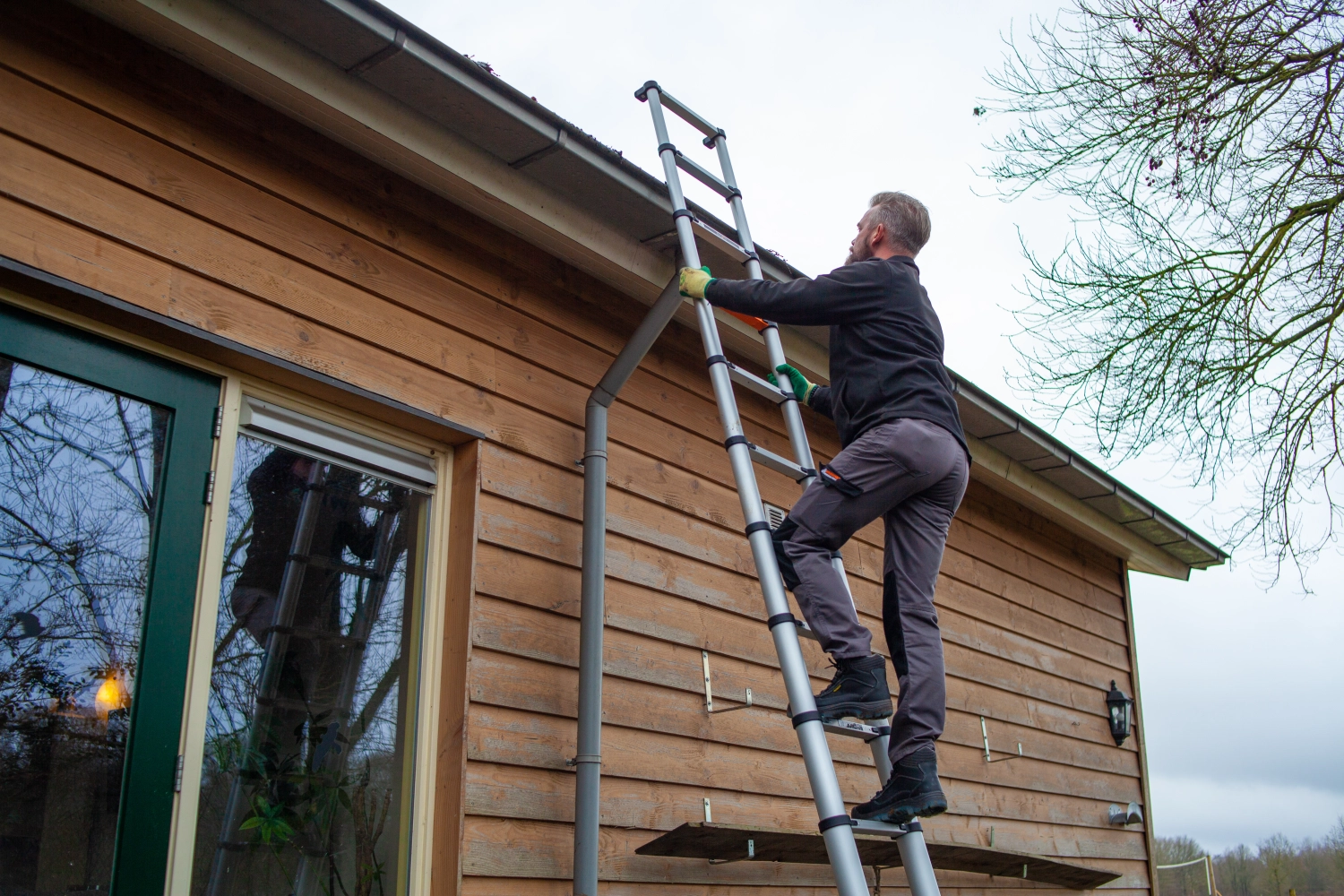 Batavia 7063670 Telescopische ladder met Hoekindicator, SoftClose & AntiSlip - 3,81m - 13 sporten