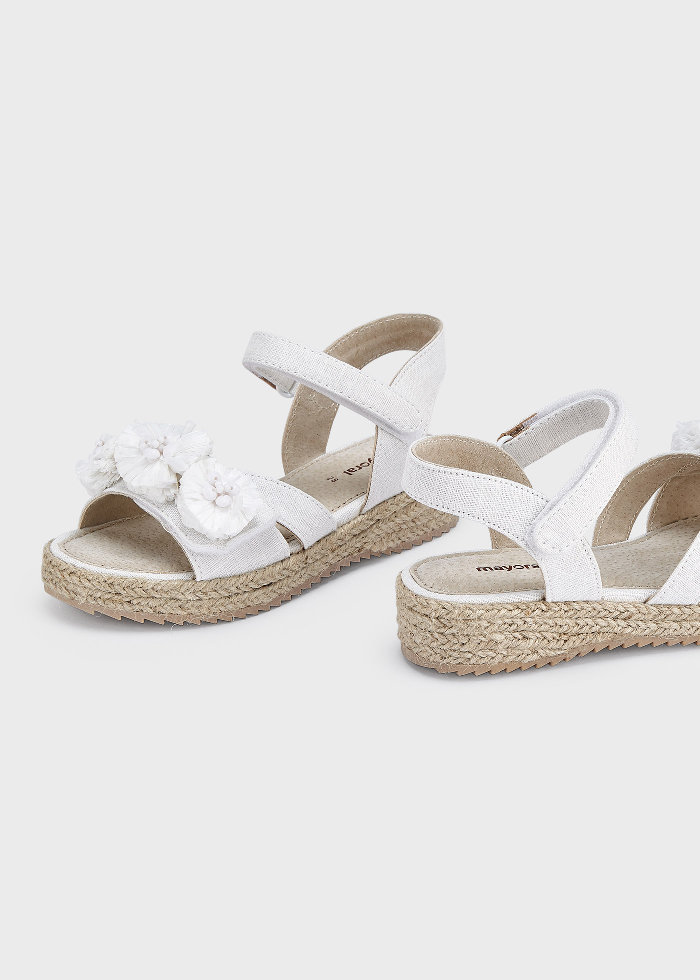 Sandália espadrille com estampa floral para menina
