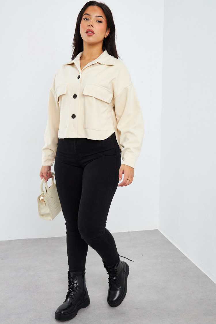 Veste courte beige en suédine