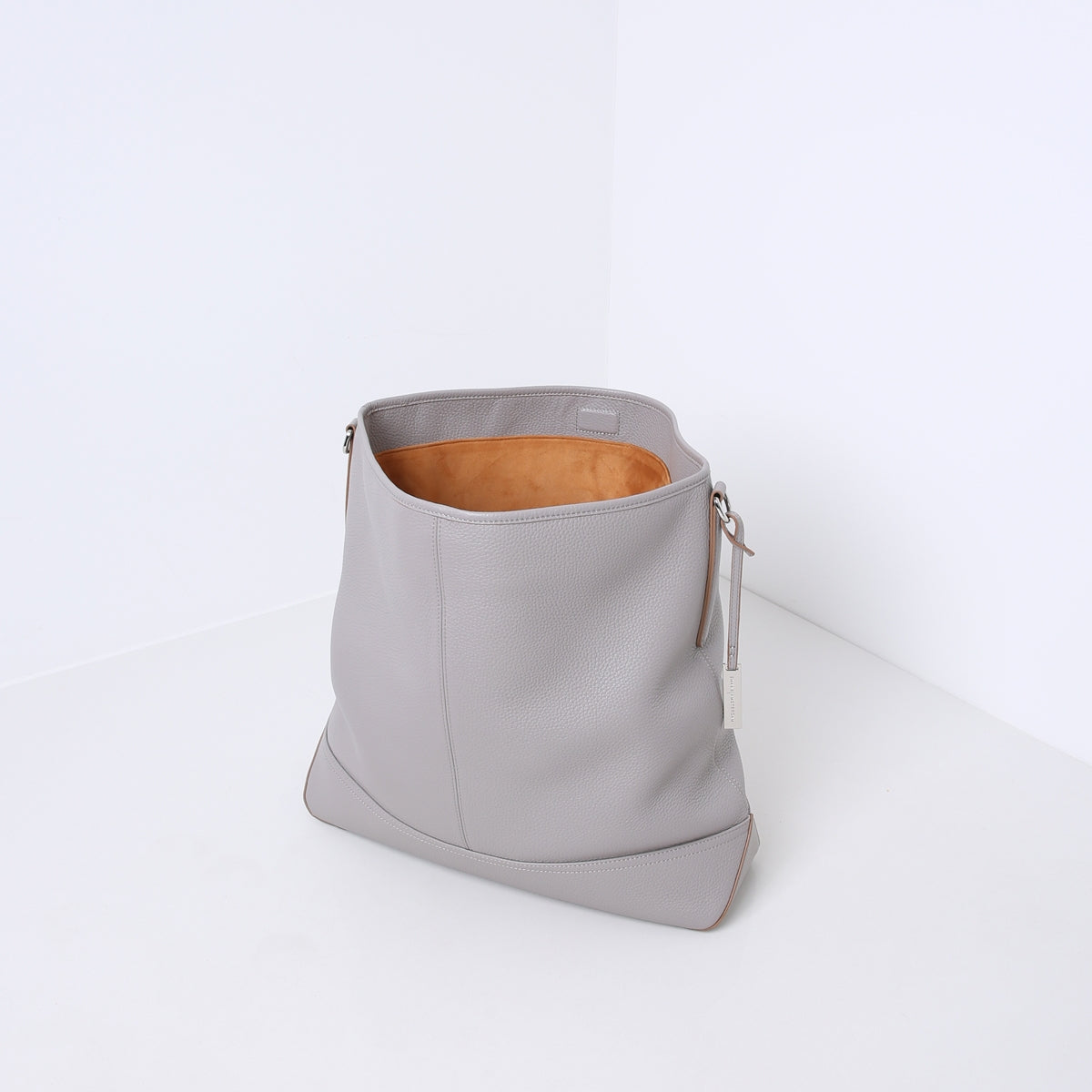 TUUR | TAUPE